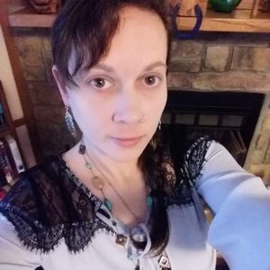 Meet your Posher, Lacy